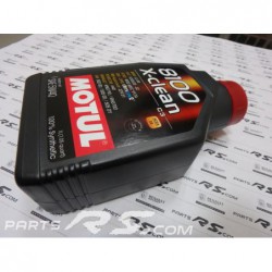 Olej silnikowy MOTUL...